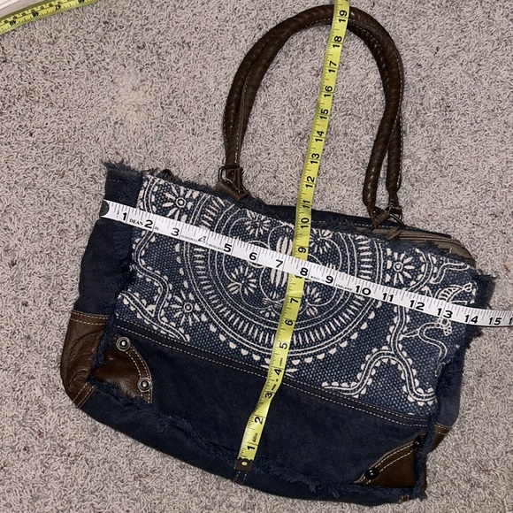 MYRA🌻BAG BOHO Blue Floral Canvas Navy Denim💙Brown LEATHER Handles & Accents - Picture 15 of 16